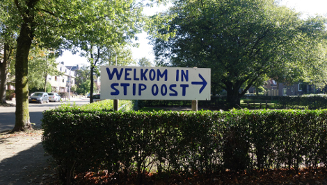 Foto: Bordje waarop staat Welkom in Stip Oost