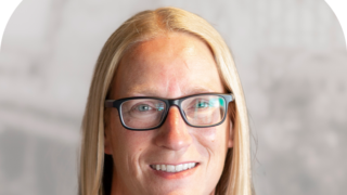 Portretfoto van kinderwerker Kim