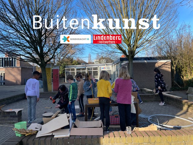 foto van kinderen op het speelplein