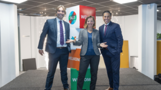 Twee bestuurders van Talis samen met de bestuurder van Bindkracht10