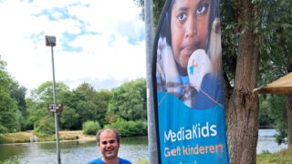 Kinderwerker Menno in de wijk